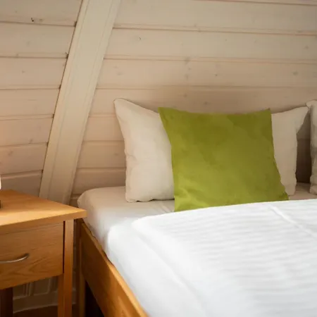 Kugelhaus Kirana - Ruhiges Naturdomizil In Runder Bauweise Am Waldrand Des Tollensesees Wustrow (Penzlin)