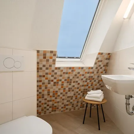 Prázdninový dům Kugelhaus Kirana - Ruhiges Naturdomizil In Runder Bauweise Am Waldrand Des Tollensesees