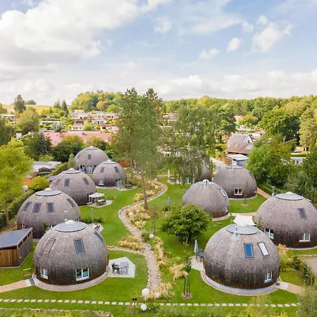Kugelhaus Kirana - Ruhiges Naturdomizil In Runder Bauweise Am Waldrand Des Tollensesees Penzlin